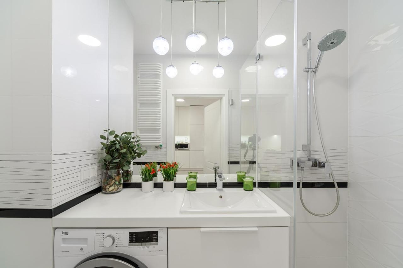 Lumina Luxury Apartments In Mennica Residence วอร์ซอ ภายนอก รูปภาพ